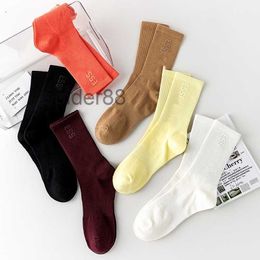 Designer Sock for Men Stockings Grip Socks Motion Cotton All-match Solid Color Classic Hook Ankle Breathable Black White Basketball Football Sports with Box U5TM