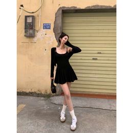 Spicy Shimei 2023 Summer New Girl Strap Dress Set Womens Slim Fit Short Skirt Small Cardigan Two Piece Set 1KU40