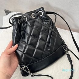 Designer Women Leather Metal Hardware Diamond Lattice Chain Fashion Bucket Bag High Capacity Designer Shoulder Bag