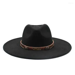 Berets Hats For Men Luxury Cowboy Hat Women Elegant Men's Cap British Cup Fedora Designer Cowgirl Western Accessories Wide Brim