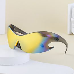 Luxury Designer Sports Punk Y2K Sunglasses Women Men Oversized Unique Goggle One Piece Sun Glasses For Male Cycling Hip Hop Shades UV400