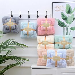 Towel Pineapple Grid Coral Fleece Bath Superfine Fibre Towels Soft And Absorbent Chic For Autumn El Home Bathroom Bathrobe