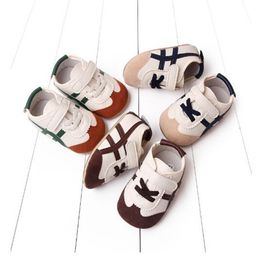 Bebek Unisex Sneaker Yumuşak PU ve Slip TPR Bebek İlkbahar ve Sonbahar Önkiye Ayakkabıları Toddler 3 ila 6 Ay İlk Adım Ayakkabıları