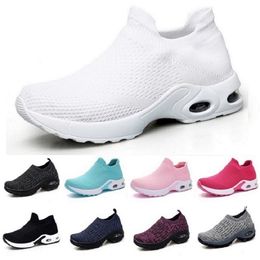 Style09 Moda Homens Running Shoes Branco Preto Rosa Laceless Respirável Confortável Mens Treinadores Canvas Shoe Designer Sports Sneakers Corredores