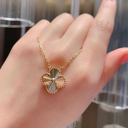 Designer Van cl-ap New S925 Silver Lucky Laser Four-leaf clover Pendant Necklace Womens Luxury Small Crowd Clavicle Chain Fashion High Grade Bracelet XRES