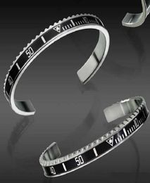 Speedometer Opening Titanium Bracelet with European and American Trend Hiphop Digital Dial for Men and Women Water Ghost Accessor2824142
