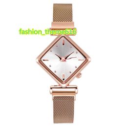 Ladies Watch Simple Square Women Watches Dial Bracelet 35mm Boutique Wristband Fashion Business Style Gift for Girlfriend Montre De Luxe Girl Wristwatch