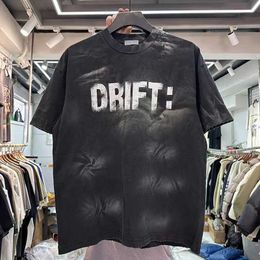 Men's T-Shirts Solid monochrome printed shirt with wash gradient spray paint J240530