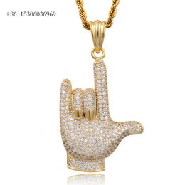 Iced Out Pendants Middle Sier Hip Hop Jewellery Custom Finger Moissanite Pendant Necklace