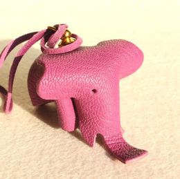 Handmade Genuine Leather Cute Cow Bull Funny Lucky Elephant Keychain Pendant Animal Key Chain For Men Women Bag Charm Girls6521084