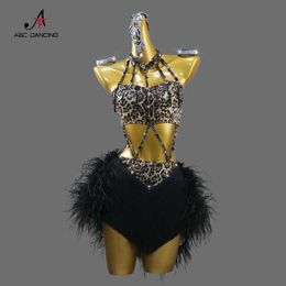 Bühnenbekleidung lateinische Tanzkleidung Sportparty Kleid Übung Trage Bühnenfeder Rock Wettbewerb für Prom Samba Line Anzug Ball Girls Y240529