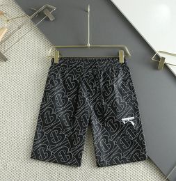 Designer französische Marke Herren Shorts 100% Baumwoll Luxus Herren Kurzsportsommer -Sommer -Designer Herrenhosen Hochwertiges Weitbein Casual Hosen Brief Print A22