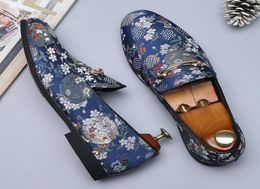 New Loafers Men Shoes Flower Fashion Classic Business Casual Banquet Everyday Vintage Stitching Mask Dress Shoes3062268