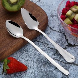 304 Stainless Steel Fruit Scraper Spoon for Baby Food Utensils with Serrated Baby Apple Puree Spoon for Mother and Baby Use