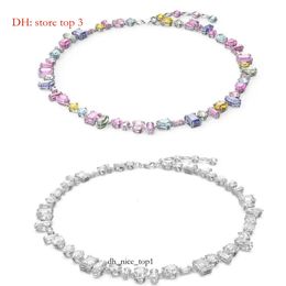 Designer Swarovskis Gioielli fluenti Collana caramella colorata per donne che usano elementi rondine Rainbow Rainbow White Snake Bone Chain A5BF