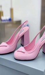 2022 Scarpe per abiti primaverili Early Spring Sandals Scarpe da sposa Women039s 4 colori Spesso Tacco piatto designer di lusso Standard2677500