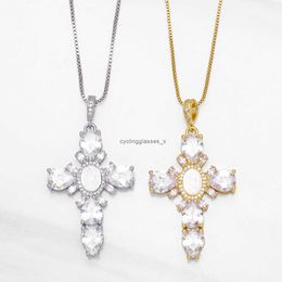 2024 Religious Virgin Mary Cross Pendant Mens and Womens Exaggerated Punk Necklace Hip Hop Accessories nka087