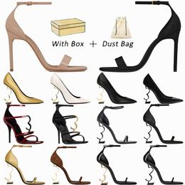 High Dance Designer Heels Sandals Logo Patent Leder dreischwarz Gold Nude Red Party Hochzeit Luxus Ladies Sandale mit BO9PII#