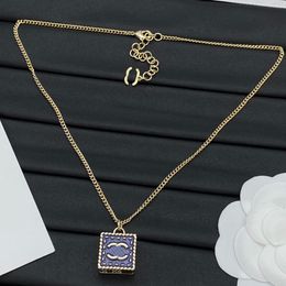 High Quality Letter Pendant Designer Necklaces 18K Gold Plated Brand Copper Necklace Choker Chain Fashion Men Womens Crystal Pearl Wedding Gift