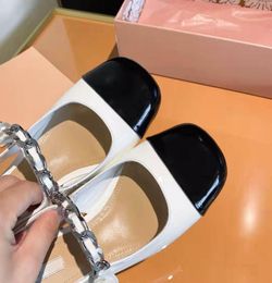 Spring new style patent leather high heels black and white casual shoes fashion luxury designer bow platform ladies loafers Muller9605222