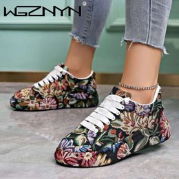 Designer Women's Cartoon Graphic Lace-up Chunky Sneakers Platform Graffiti Shoes Classic Streetwear Trainers Zapatos