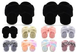 Classici interi Classici inverno pantofole per interni per donne Slide Snow House Outdoor Girls Ladies Ry Slipper Flats piattaforme morbide 1085116