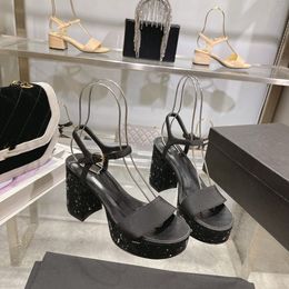 Sandals di lusso sandali Slide di alta qualità CHANELLSITY WOMES CCLIES SLIPER SANDALS SCHIE DI MEFIA IN MASHIO TAGNO PIATTA PIATTAFICA