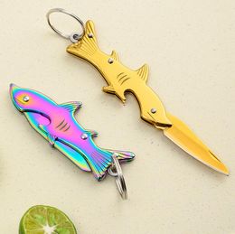 3 Colours Shark Style Key Knife Mini Folding Knife Keychain Knives Outdoor Camping Hunting Knives Woman Man Bag Pendant EDC Tool Hiking Blade wholesale
