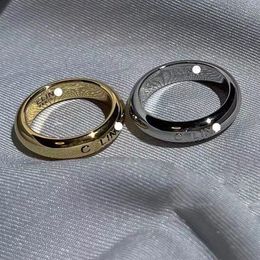 Anelli di fascia di moda designer anello unghie gioielli di lusso di lusso anelli d'amore per donne dimensioni 5-11 accessori per processo in lega in lega in acciaio in acciaio oro non si dissolvono mai non sono allergici