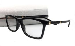 WholeDesigner Square Optical Frames Transparent Sunglasses For Mens Women Ornamental Style Myopic Glasses High Quality 8082374