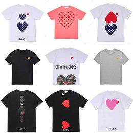 2024 Fashion Mens Play t Shirt Garcons Designer Shirts Red Commes Heart Casual Womens Des Badge graphic tee heart behind letter on chest Cdg Embroidery Short Sleeve hs