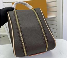 28x16x13cm Genuine Leather TOILETRY BAG Men Wash Bags Luxurys Designers Make Up Cosmetic Toilet Pouch Women Makeup Case Double Zip8611616
