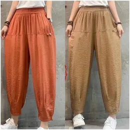 New summer casual women's cropped pants with elastic waist, in a loose and stylish fit, perfect for the middle-aged and elderly