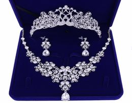 Wedding bride jewelry tiaranecklaceearrings set Korean tiara wedding diamond necklace set wedding accessories whole5874858