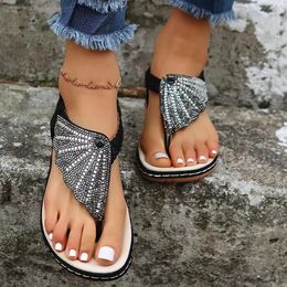 Nuovi sandali per spiaggia intrecciati di diamanti in vetro estivo Sandali da donna Fip Sandali romani a spina di pesce senza posta