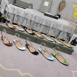 Новые квартиры Sandal Women Shoes Summer Beach Clip Slides Slides Luxury Brand Designer шлепанцы