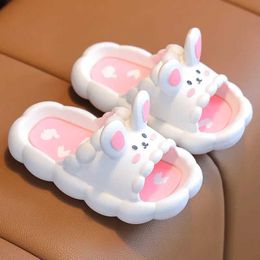 Slipper Summer 3-10 year old childrens slippers cute cartoon rabbit sandals suitable for boys and girls flip over non-skid bathroom indoor shoes WX5.30HZGT