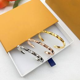 699570 Tennis Screw Bracelet Designer Bracelet Luxury Jewelry Women Bangle Classic Titanium Steel Alloy Craft Gold/Letter/Rose Allergic Wholesale Bracelet