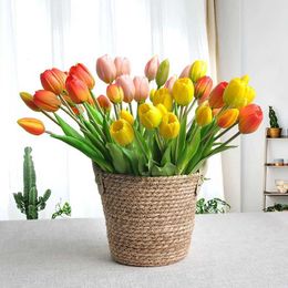 Vases 5 Heads Silicone Tulips Bouquet Real Touch Artificial Flowers High Quality Living Room Vase Decor Anniversary Shooting Props