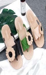 2021 Flippers Sapatos de moda de verão femininos Flips de praia ao ar livre sandálias1632081