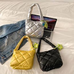 Shoulder Bags Women Quilted Top Handle Bag Wide Strap Versatile Puffer Large Capacity Lightweight Shopper With Pendant