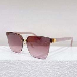 womens Fashion Rectangular Metal Frame Sunglasses Designer High Quality Polarised Light Glasses Can be Paired with Degrees and Original Packaging Box CL40241U