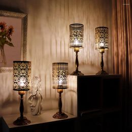 Table Lamps Retro LED Bedside Lamp Battery Powered Iron Art Desktop Ornament Light Energy Conservation Stand Safe For Living Room