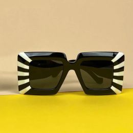 Sunglasses White Black Stripe Square Sunglasses for Women Fashion Designer Sunglasses Sunnies gafas de sol Sonnenbrille Sun Shades UV400 with
