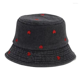 Berets Four Seasons Denim Love Embroidery Bucket Hat Fisherman Outdoor Travel Sun Cap For Men And Women