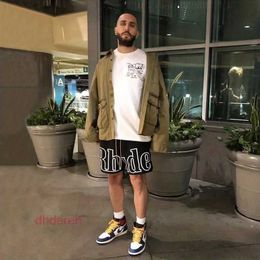 Designer Fashion Trend Men Cool Shorts Big Letter Basketball Suitable Leisure Pants Summer 2024 New American High Street Capris Straight Leg Casual Mens and Womens S