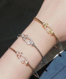2020 new bracelet interlocking S925 sterling silver allcrystal house buckle charm bracelet women039s jewelry3287421