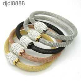 2024 New Designernew Fashion Magazine Womens Titanium Steel Bracelet with Magnetic Buckle and Diamond Set Stainless Steel Gold Rose Gold Bracelet