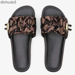 Sandali designer Summer Girls Beach Sandal Slides Flip Flops mocassini sexy ricamato