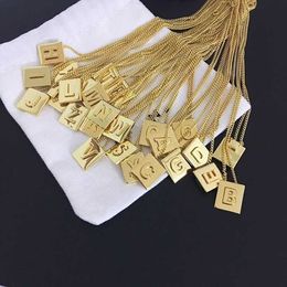 Designer Celins Halskette Mode Schmuck für Liebhaber Neue Style Gold Letter Simple Kette Frauen LGNX